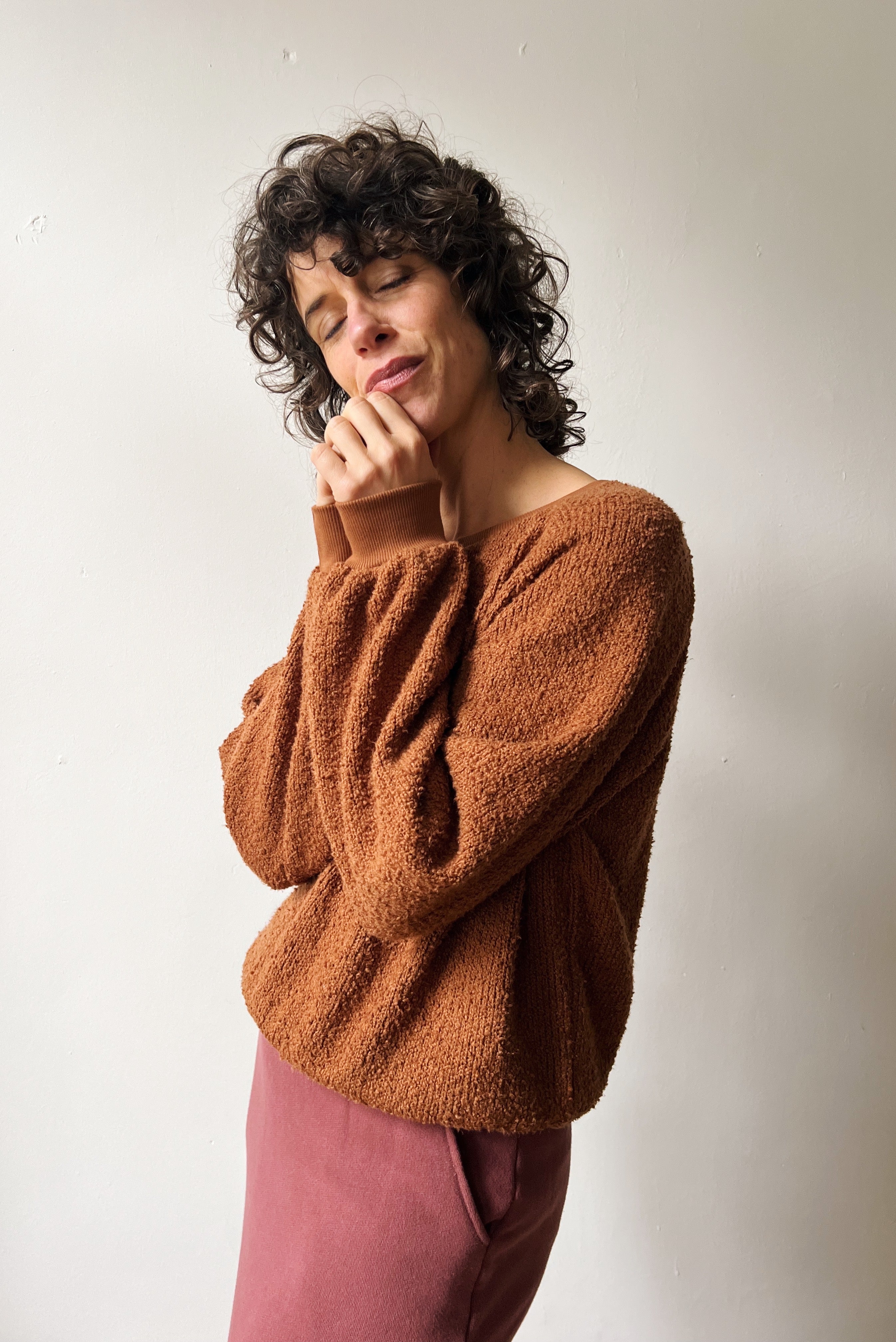 Knitted Sweater Edna - Bear